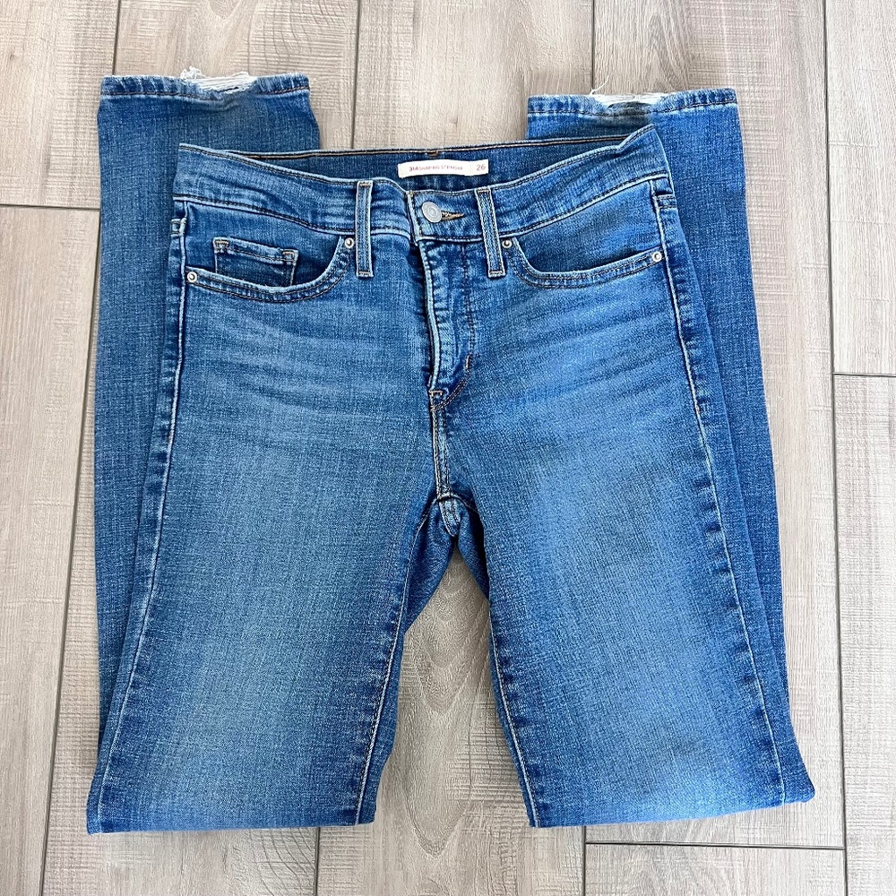 Levi's 314 Shaping Straight jeans size 26